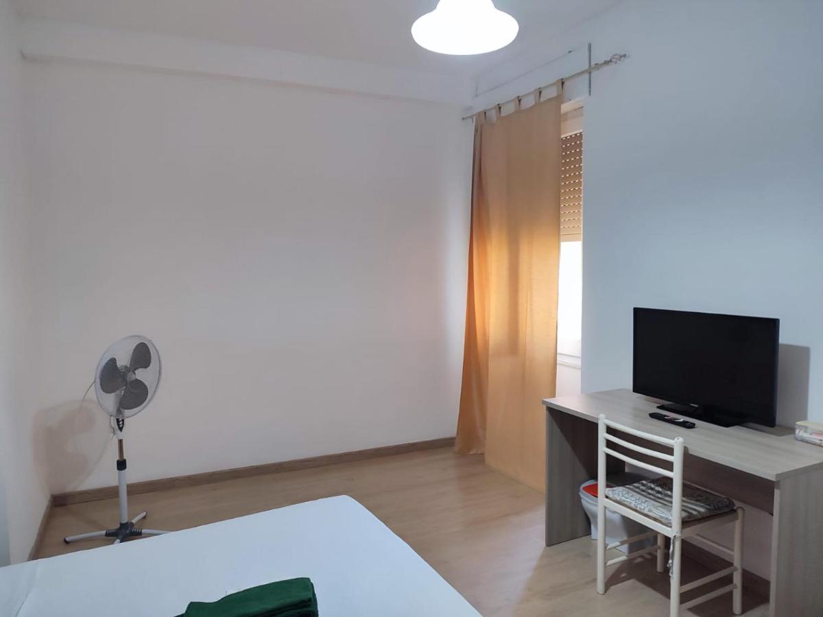 Rooms For Rent 67 サッサリ エクステリア 写真
